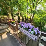 Excellent In Center 5 Min Walk From The Colonnade * KLV