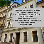 Excellent In Center 5 Min Walk From The Colonnade Apartamento *