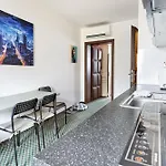 Apartamento Excellent In Center 5 Min Walk From The Colonnade *