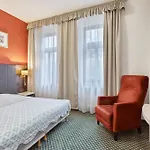 Excellent In Center 5 Min Walk From The Colonnade * KLV