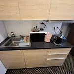 Excellent In Center 5 Min Walk From The Colonnade Apartamento KLV
