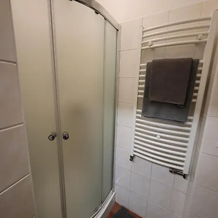 Apartment Excellent In Center 5 Min Walk From The Colonnade *