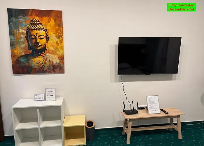 Excellent In Center 5 Min Walk From The Colonnade