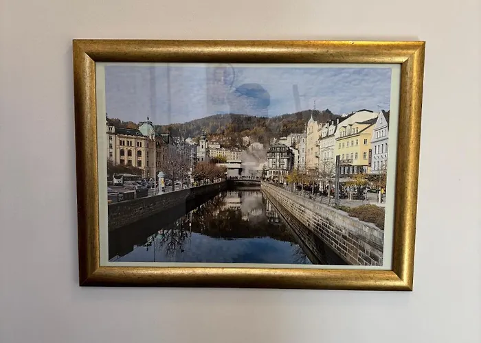 Excellent In Center 5 Min Walk From The Colonnade Appartamento Karlovy Vary