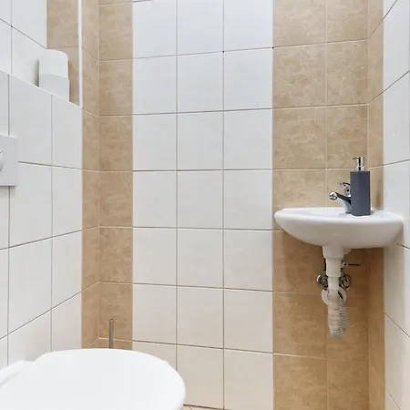 Apartman Excellent In Center 5 Min Walk From The Colonnade *