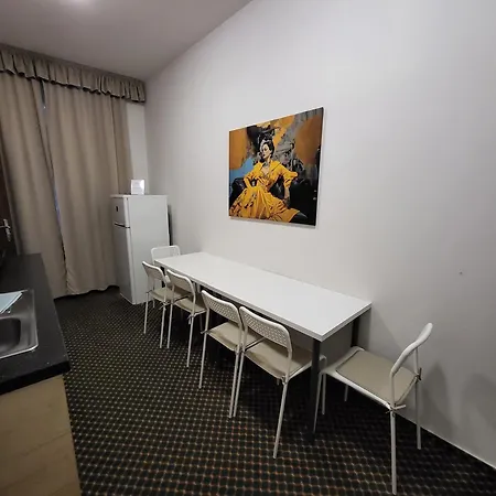 Excellent In Center 5 Min Walk From The Colonnade 아파트