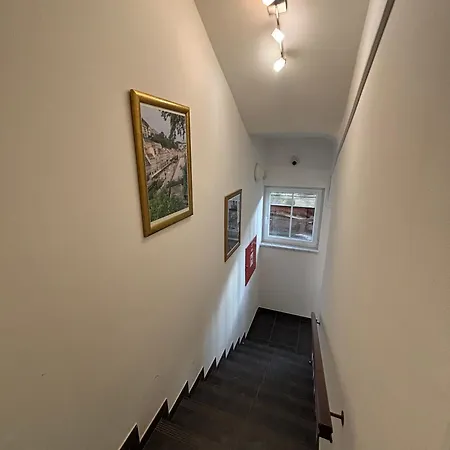 아파트 Excellent In Center 5 Min Walk From The Colonnade 카를로비바리
