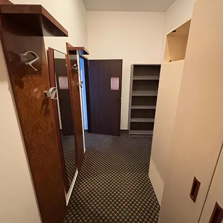 Excellent In Center 5 Min Walk From The Colonnade 公寓